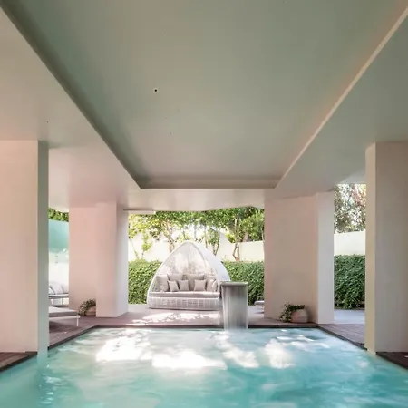 Hotel Sans Souci 4*